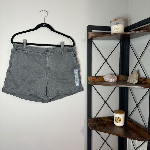 NWT Old Navy OG Chino shorts, gray, size L - Picture 1 of 4